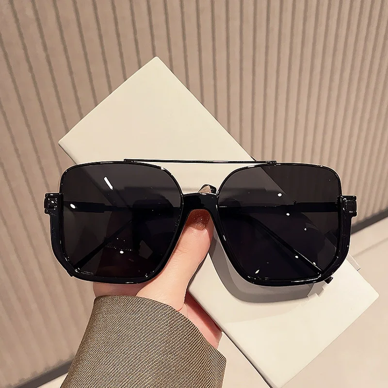 New Vintage Oversized Sunglass - Designer Sunglasses 评论和价格